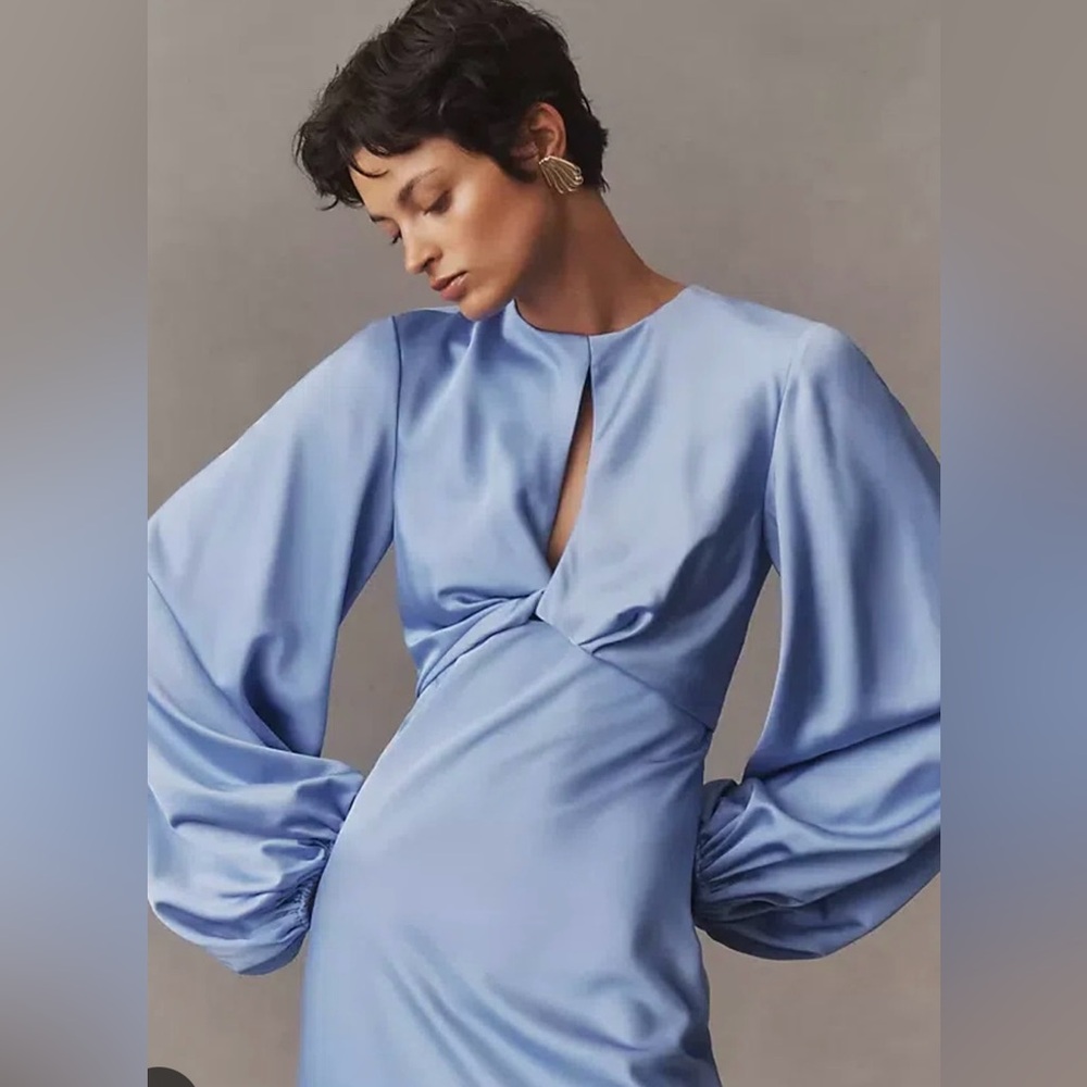 Significant Other Demi Backless Elegant Blue Long-Sleeve Dress